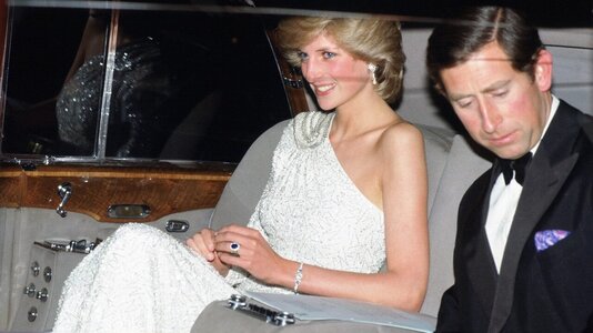 princess-diana-engagement-ring-1536x864.jpg