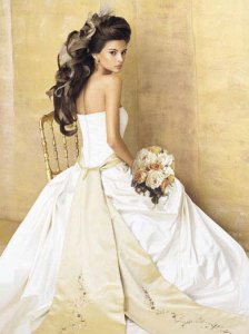 MyDressWithBouquet.jpg