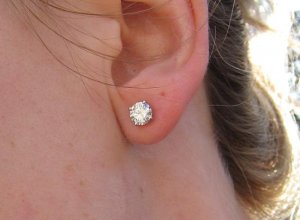 small12-2-06earrings 063.JPG