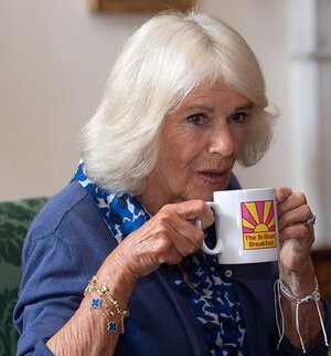 camilla-parker-bowles-drinking-tea-z.jpg