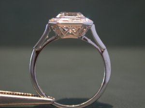 dk210 asscher ring side view.jpg