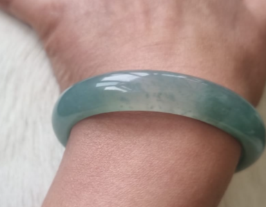 Blue bangle 2.png