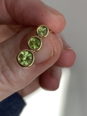 peridot earrings_2189.JPG