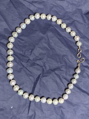 cc round pearls_1981.JPG