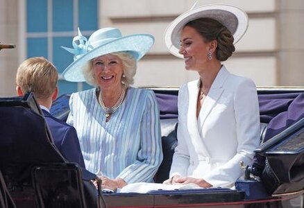 prince-louis-camilla-duchess-of-cornwall-catherine-and-news-photo-1654166472.jpg