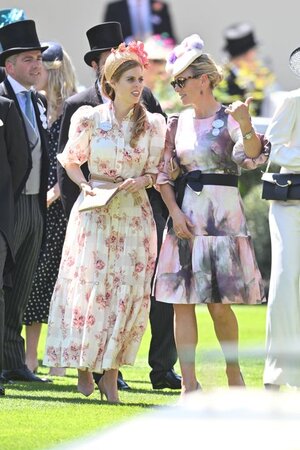 princess-beatrice-attends-royal-ascot-2022-at-ascot-news-photo-1655215695.jpg