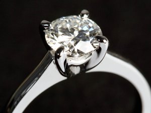 sleek modern ring.jpg