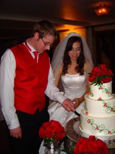 robbie3982cutting the cake.jpg