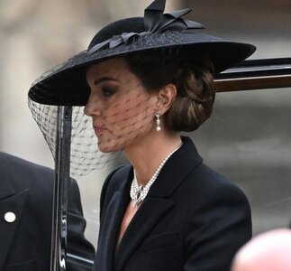 queen-elizabeth-funeral-kate-middleton-095bb142d4d942e9a8506c3ff68bf491.jpg