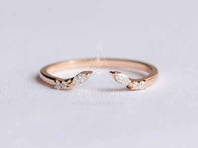 marquise-diamond-wedding-band-open-18k-rose.jpg