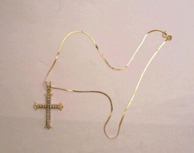 diamond cross pendant 1.jpg