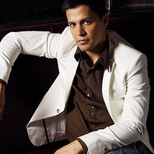 jay_hernandez.jpg