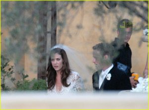 kate-walsh-wedding-pictures-05.jpg