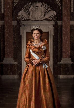 GALLERI_2012-H.M.Queen_Siliva_TheRoyalCourtSweden_Photo_Bruno_Ehrs_.jpg