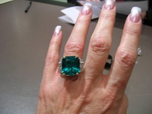 Leviev 30 c emerald.jpg