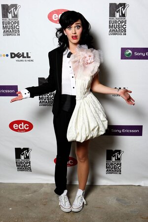 katy-perry-half-man-half-woman-crazy-fun-outfits-cosmopolitan.jpg