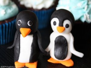 fondant penguins.jpg