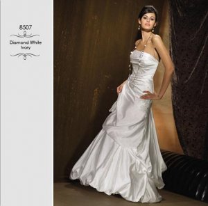 Allure Dress 8507.jpg