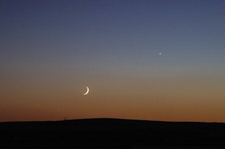 Moon and Venus Oct 5.jpeg