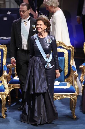 queen-silvia-of-sweden-and-prince-daniel-duke-of-news-photo-1733844952.pjpeg.jpg