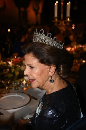 queen-silvia-of-sweden-attends-the-nobel-prize-banquet-at-news-photo-1733857542.pjpeg.jpg