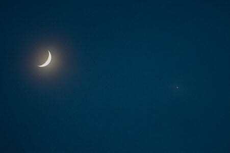 Moon and Venus Jan 3 2025.jpg