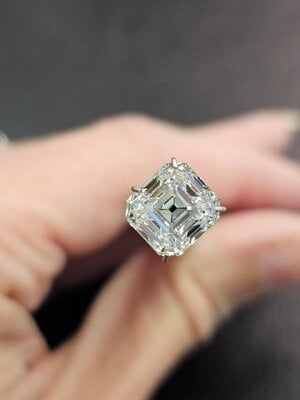 3ct antique emerald.jpg