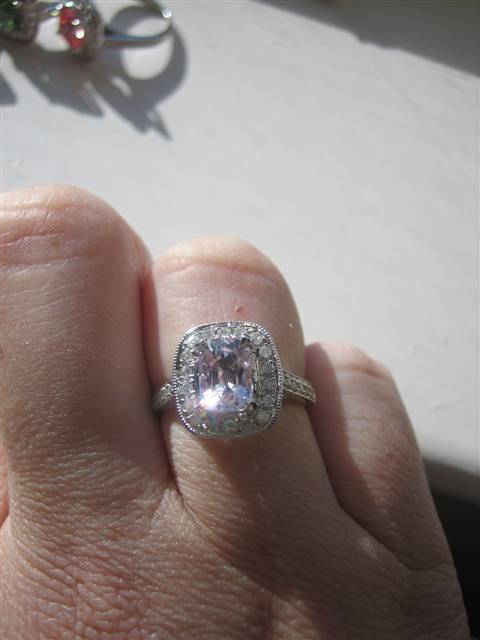 LaurenThePartier's 1.40 ct. spinel in LOGR setting