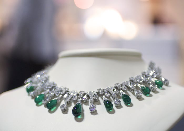 Emerald and diamond necklace by Van Craeynest