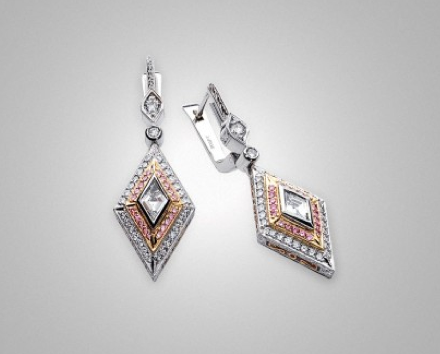 Dangle earrings with pink diamonds by Victor Canera