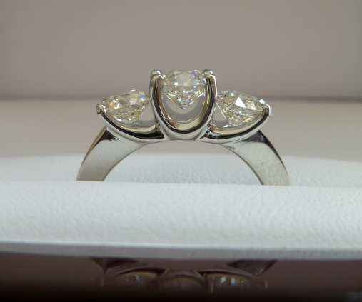 August Vintage Round Diamond Three-Stone Ring, Profile