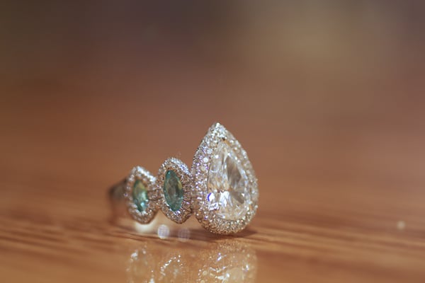 Pear-shaped diamond halo ring