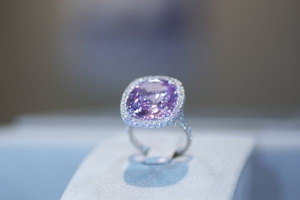 Omi Privé 20.02 carat unheated pink sapphire and diamond ring