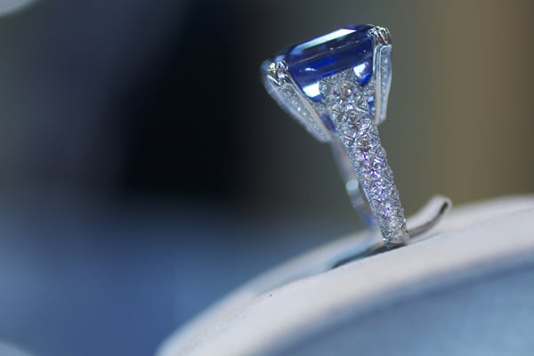 Omi Privé 30.34 carat Sapphire and Diamond Ring