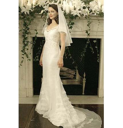 Charlotte%20SATC%20wedding%20dress%202.jpg