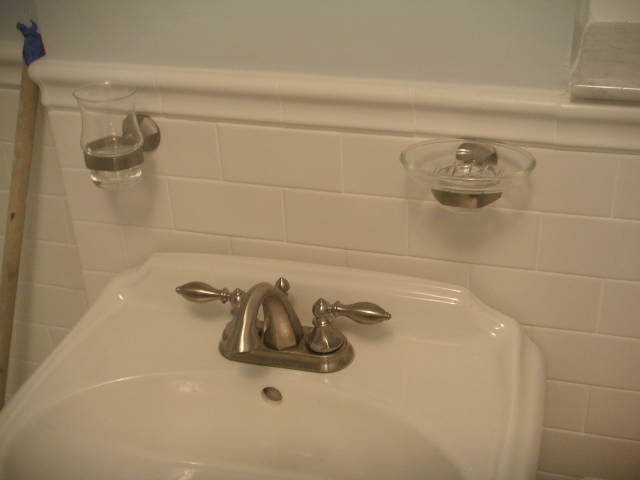 bathroom4.JPG