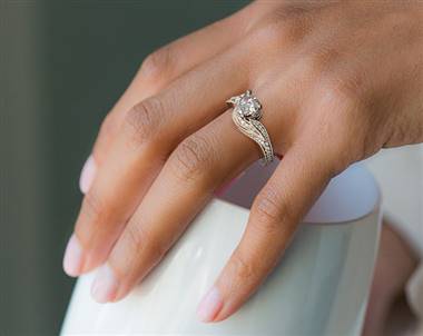 Vintage & nature inspired halo engagement ring