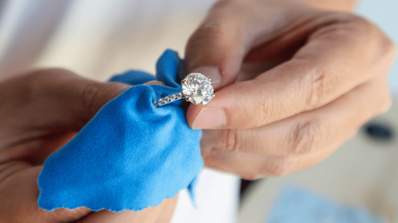 Caring for Your Diamond Jewelry blog post